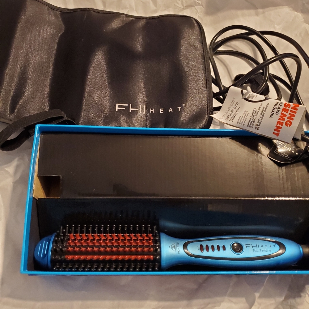 STYLUS FHI heat thermal styling brush (used once)